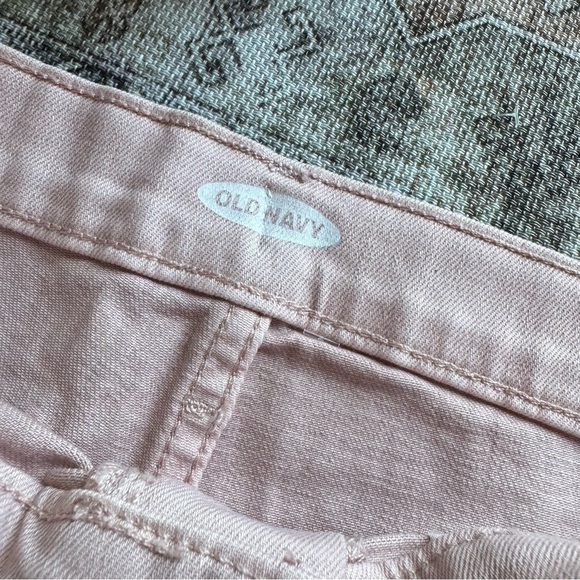 Old Navy Pink and White Jean Shorts with Frayed Hem - Picture 2 of 6